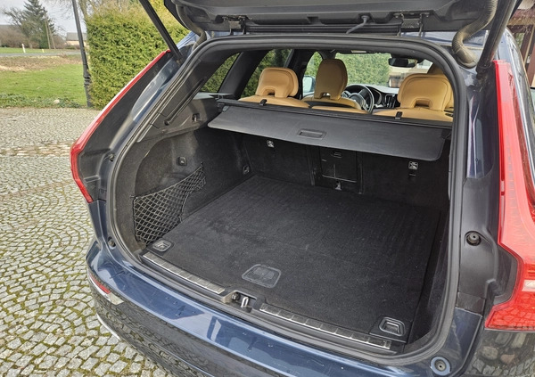 Volvo XC 60 cena 142000 przebieg: 52560, rok produkcji 2020 z Sieraków małe 191
